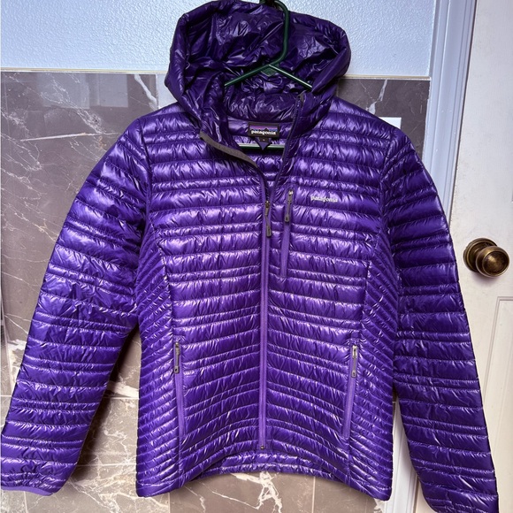 Patagonia ultralight down hoody